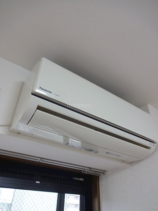 ル・クレヨン・ルージュ その他