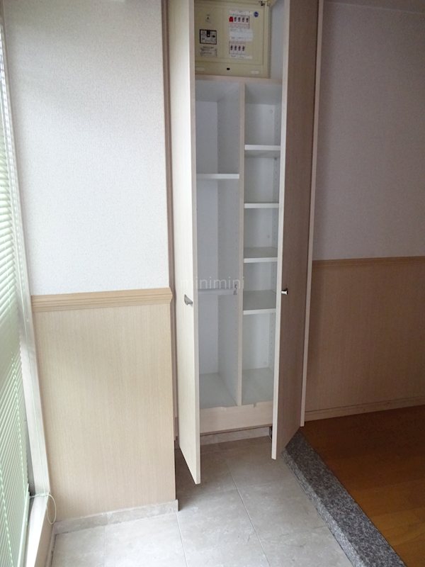 パインフィールド洛東 玄関
