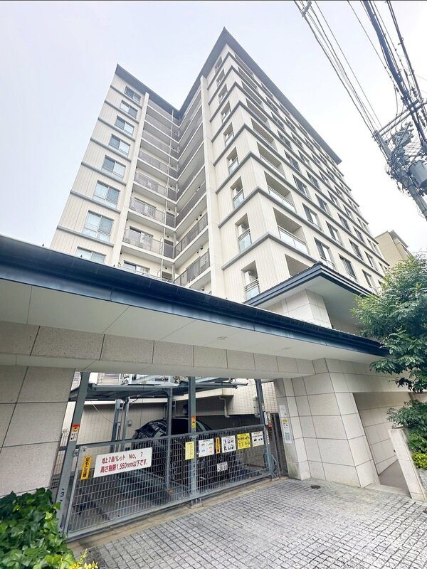 イーグルコート御池新町 駐車場