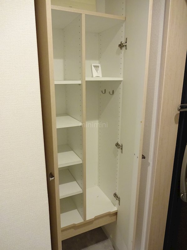 パインフィールド洛東 玄関