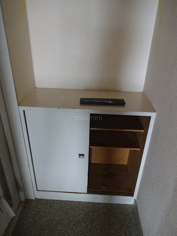 ロイヤルコーポ 玄関