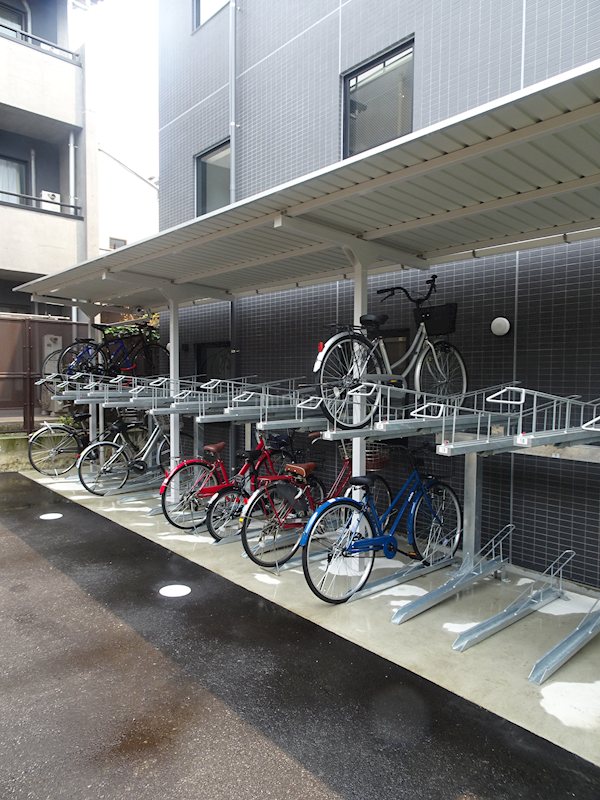 ＣＲＥＡ二条城北 駐車場