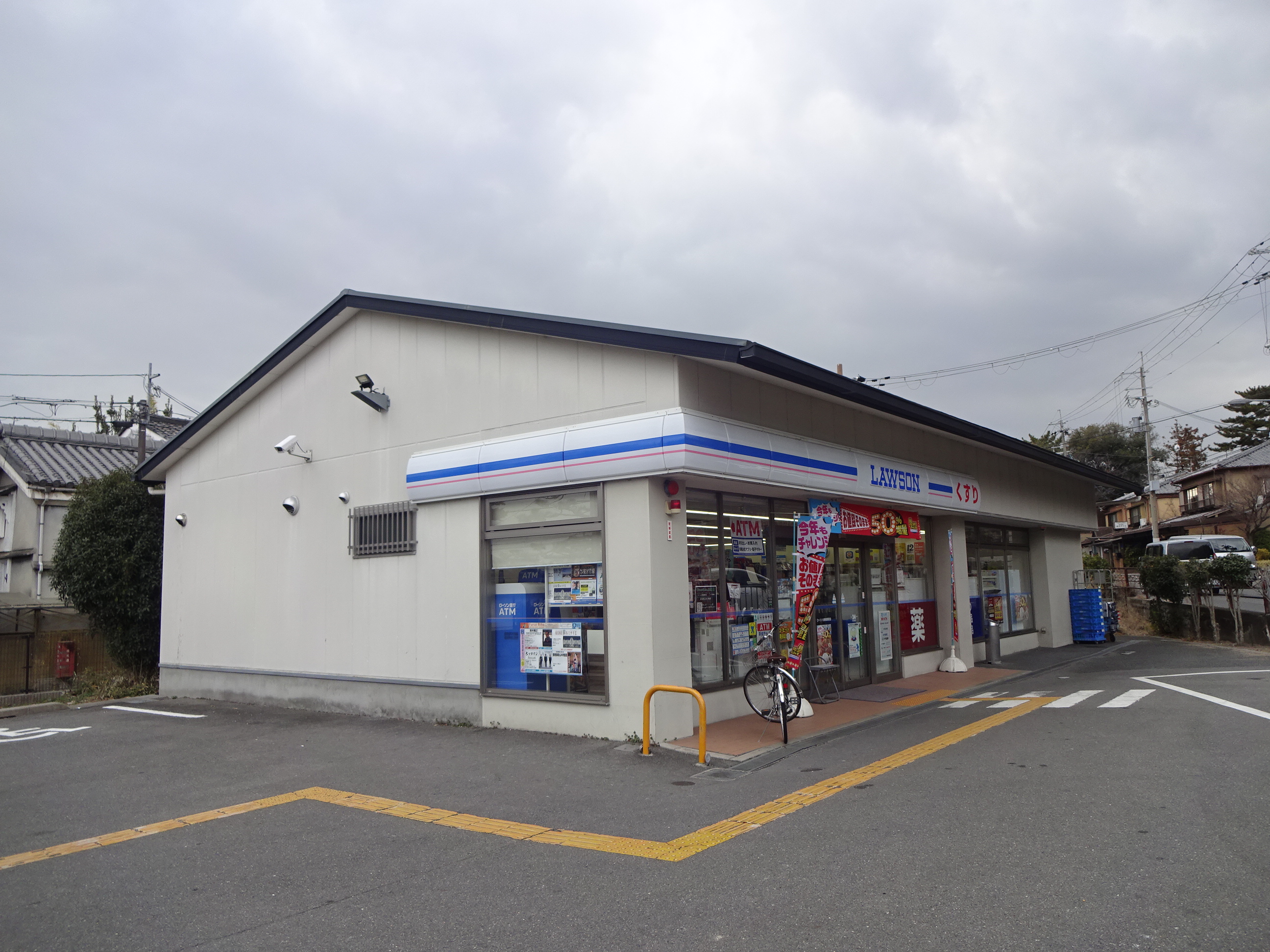 エンゼルプラザ京都太秦 コンビニ