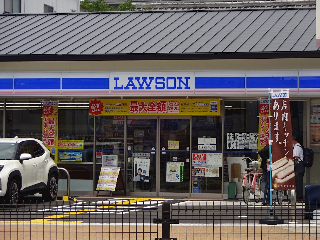 ファステート京都東寺フェイブ コンビニ