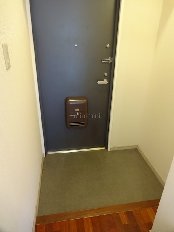 パインフィールド吉祥院 玄関
