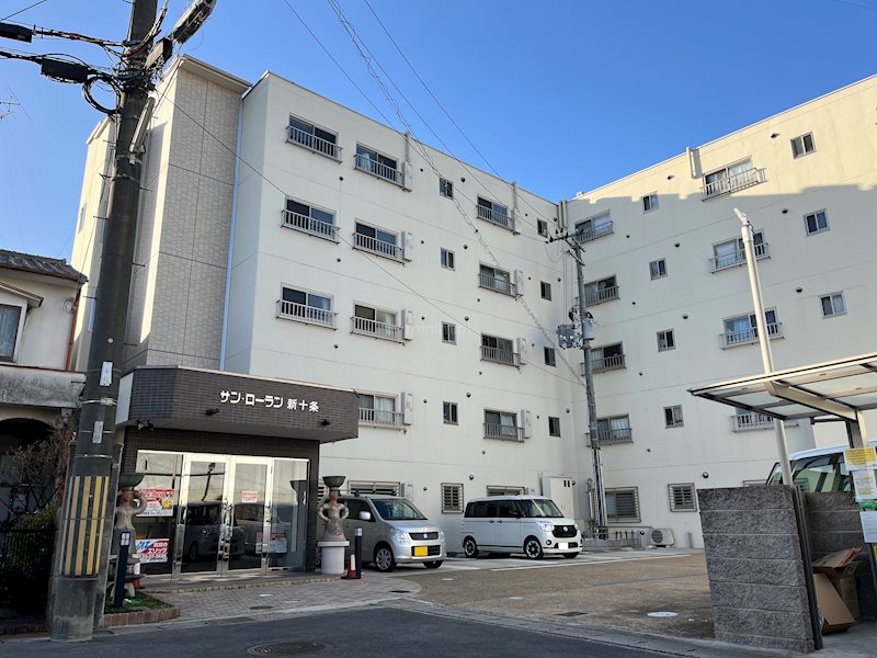 サンローラン新十条 外観
