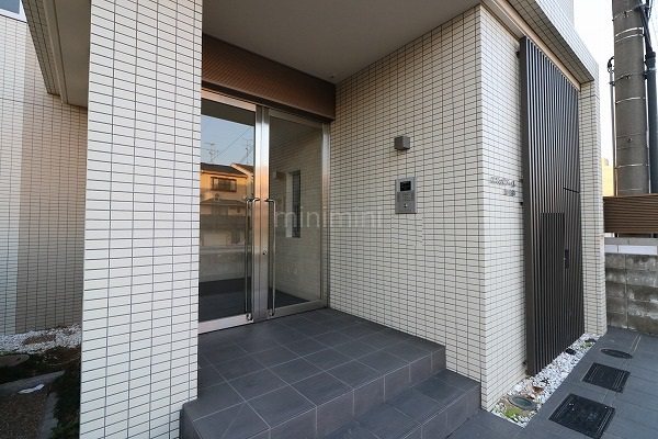 エスポアール西大路 エントランス