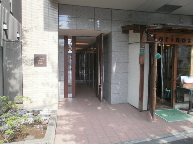 ヴェルデュール本郷　壱番館 エントランス