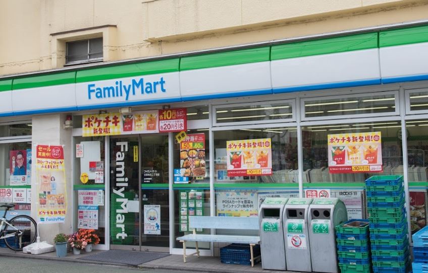 ヴェルデュール本郷　壱番館 コンビニ