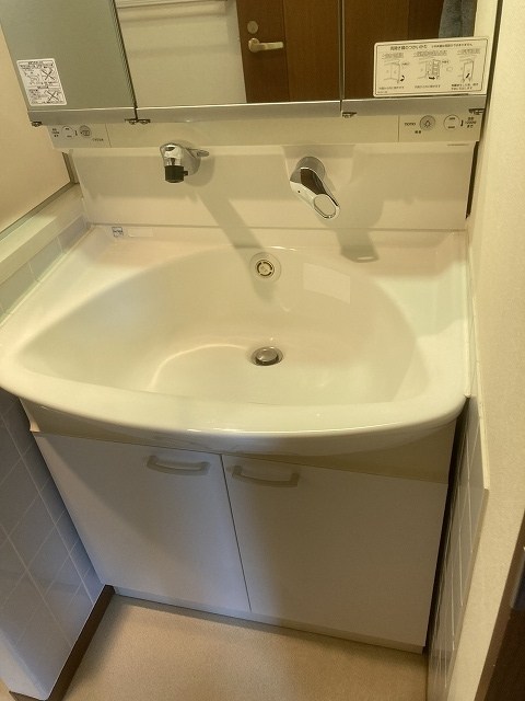 東京都江戸川区本一色３丁目24-9 洗面所