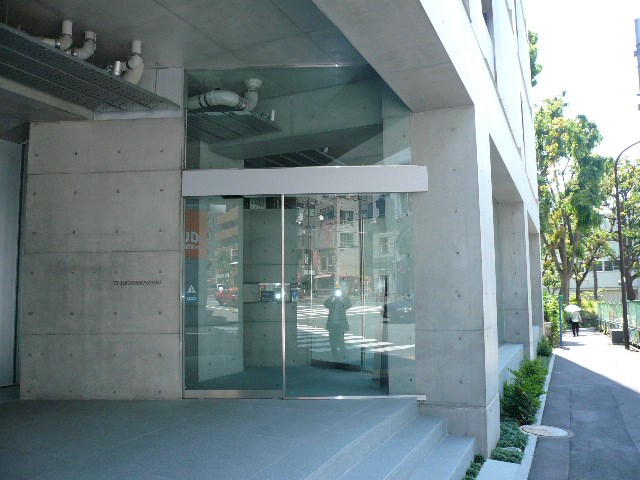 Ｔｉ－ＨＩＧＡＳＨＩＡＺＡＢＵ エントランス