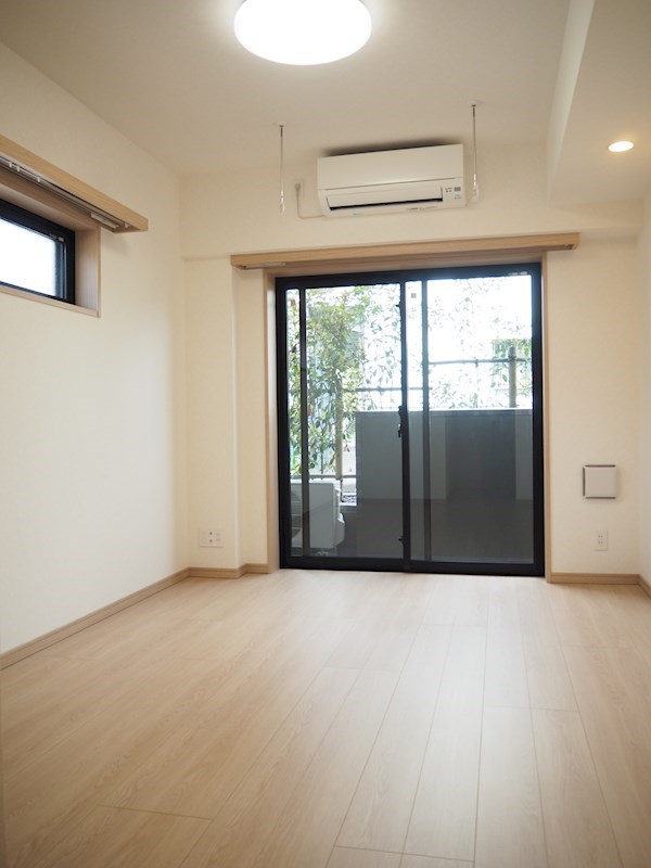 ルーブル三軒茶屋伍番館 リビング