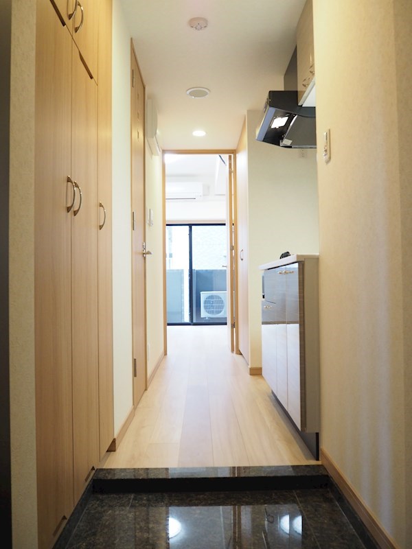 ルーブル川崎貝塚弐番館 玄関