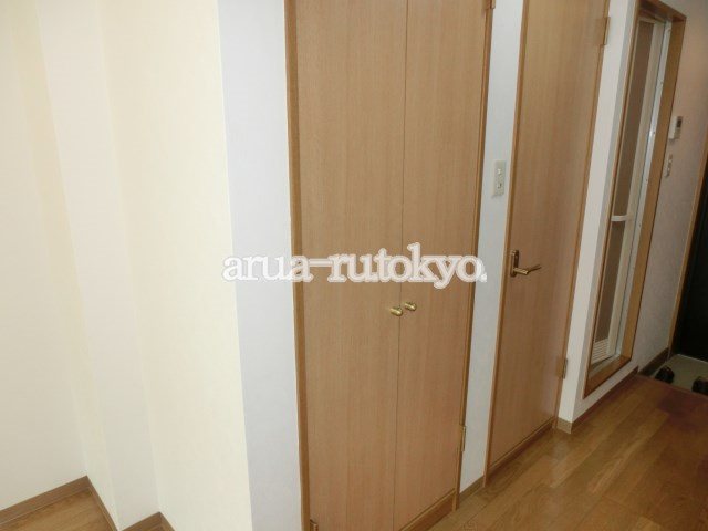 コアビタシオン新島 収納