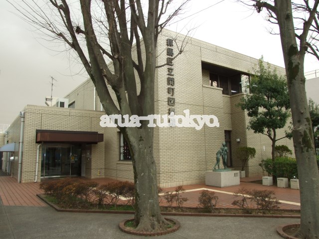 ハウスマルキ 図書館
