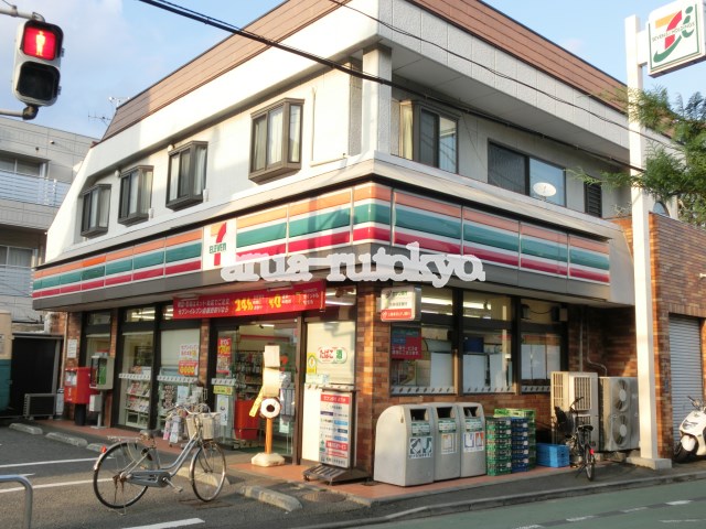 フラットオサダ コンビニ