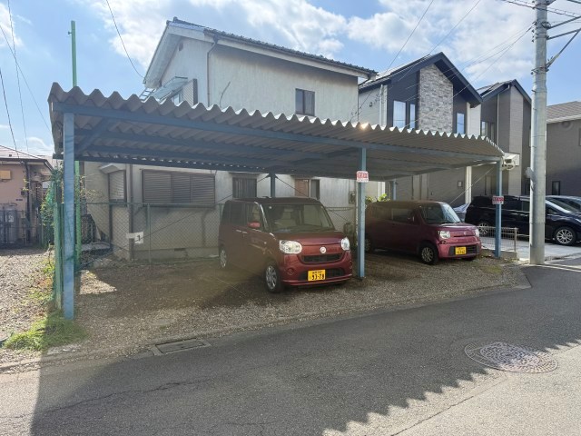 リバーハイツ駐車場 外観