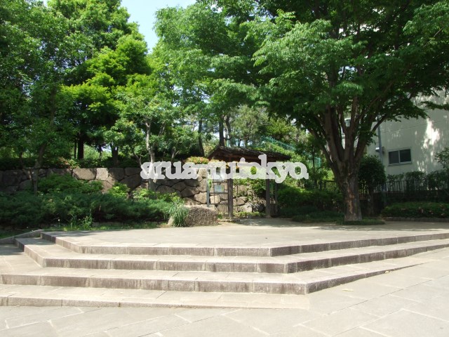 ハイツプリムラ 公園