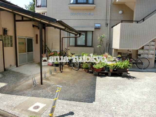 フレグランス松井 その他