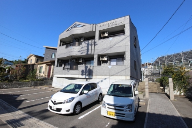 アミュレット  外観