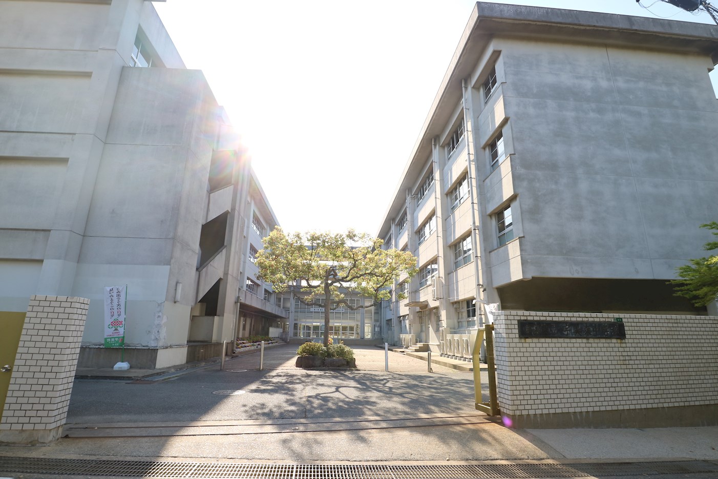 フースミーツハウス　A棟 中学校