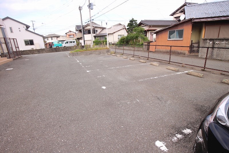 シーシャイン宮司 駐車場