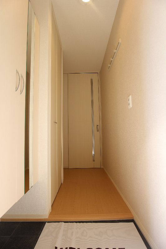 D-room西新 玄関