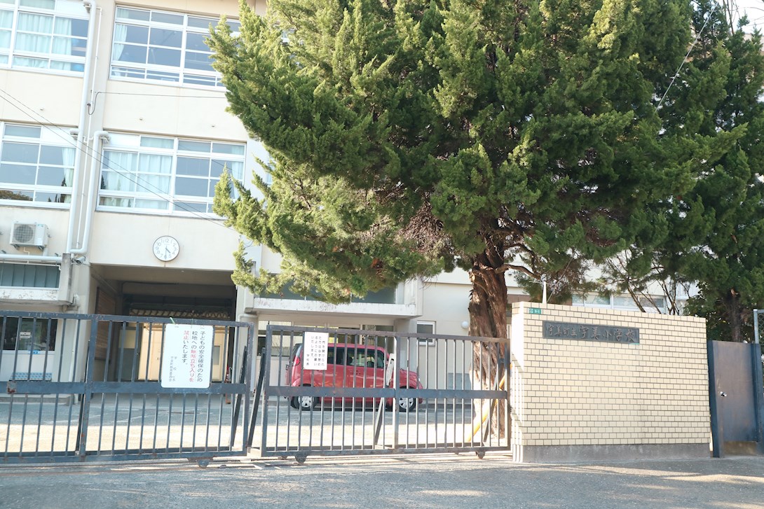 メゾンリバージュⅠ 小学校