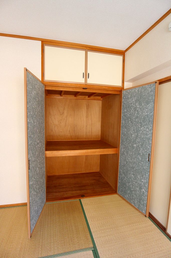 サンハイツ塔原 収納
