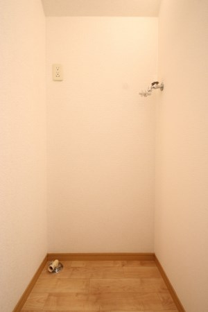 CasaJR箱崎　Ｄ棟 洗面所