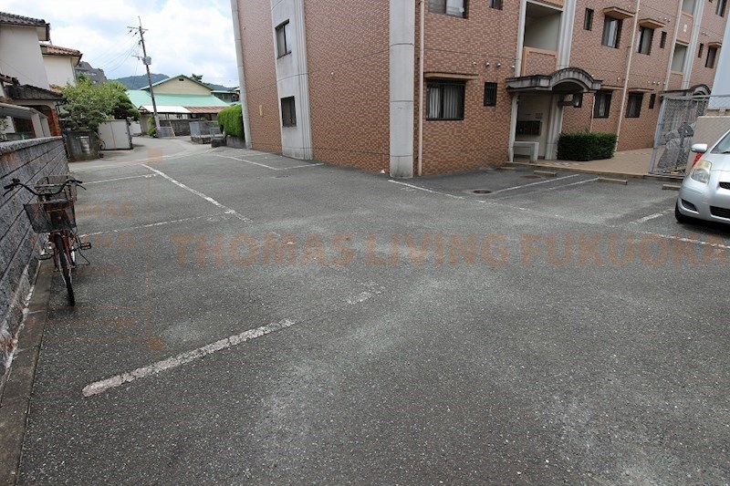 シティハイツ萩尾  駐車場