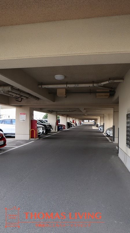 ヴェルモントルラーシュ 駐車場