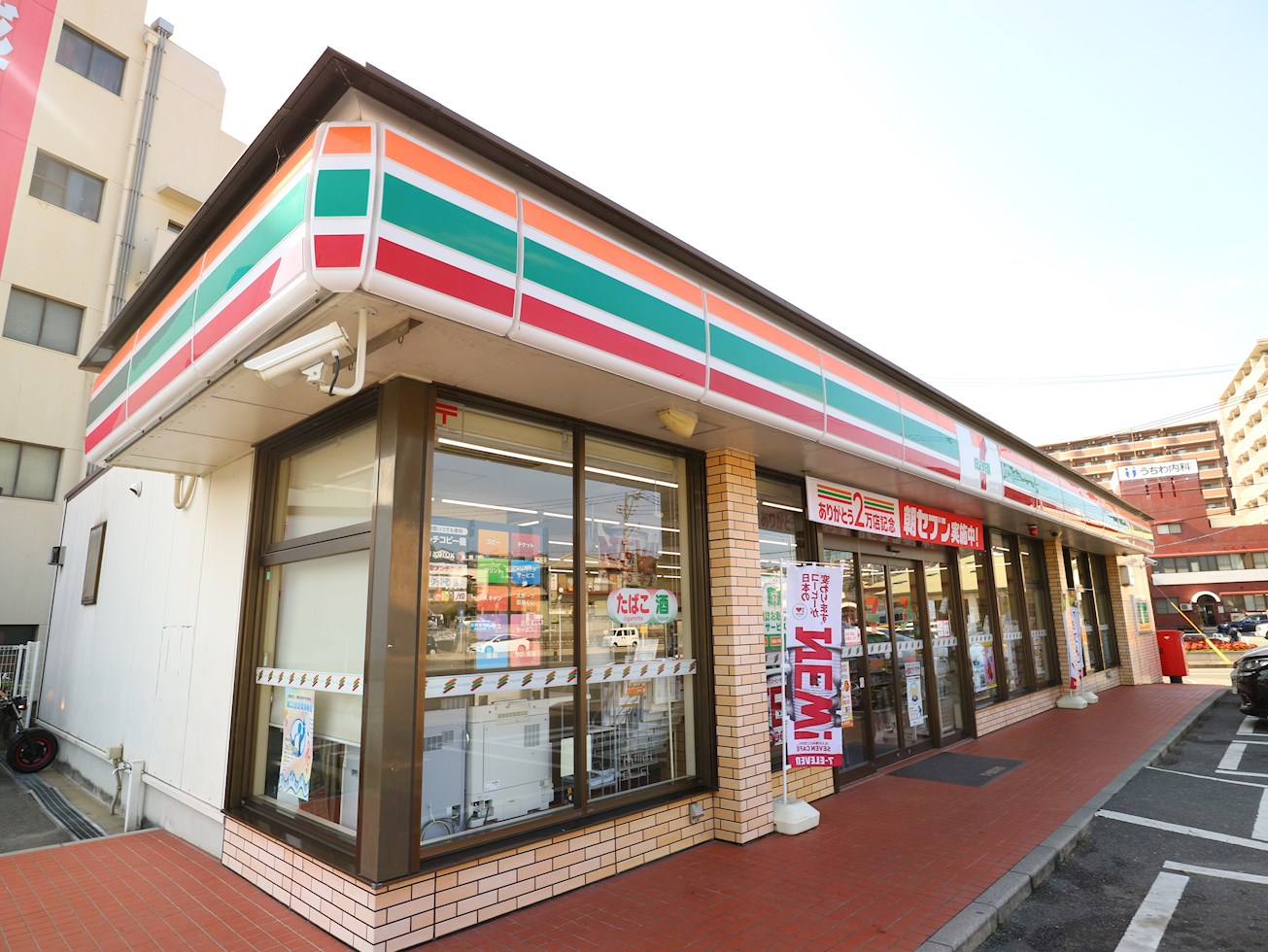 コワルージュ　A棟  コンビニ
