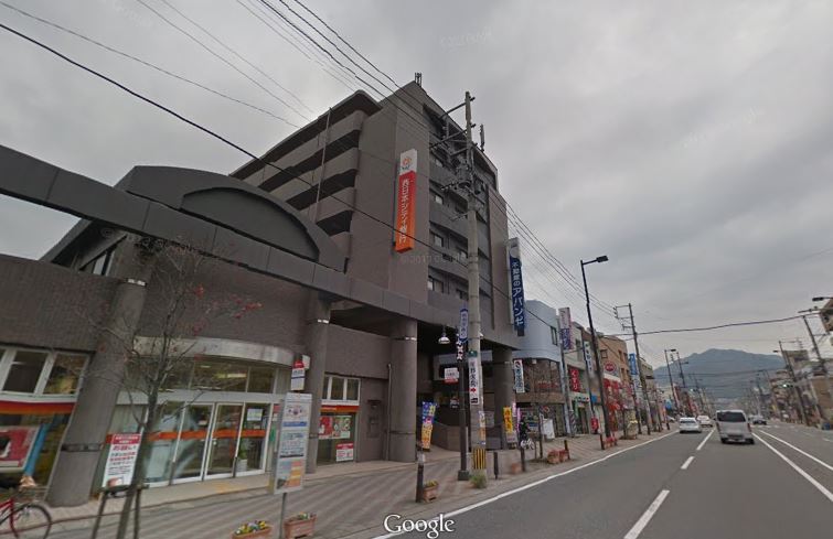アドラブール七隈 銀行