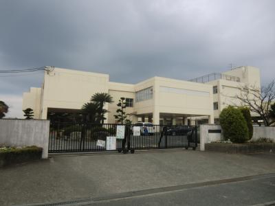 コンフォールヴィラ 小学校