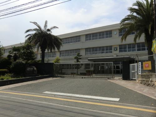 コンフォールヴィラ 中学校