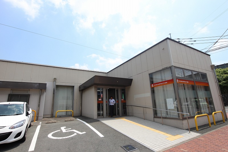 グランピア自由ヶ丘 銀行