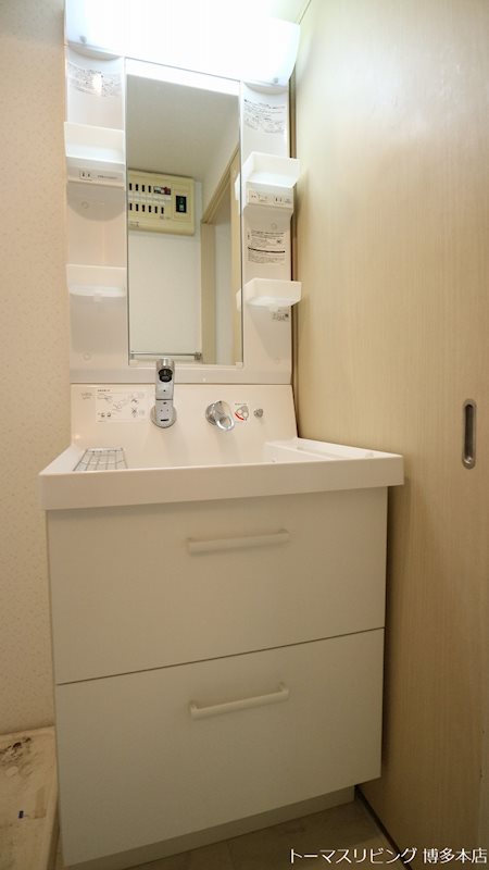 エトゥール博多駅前 洗面所