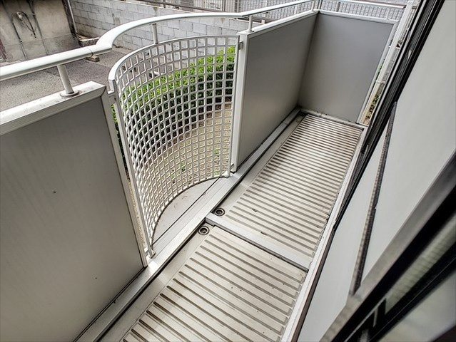 オレンジ館 ベランダ