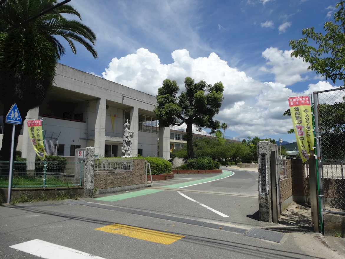 オレンジ館 小学校