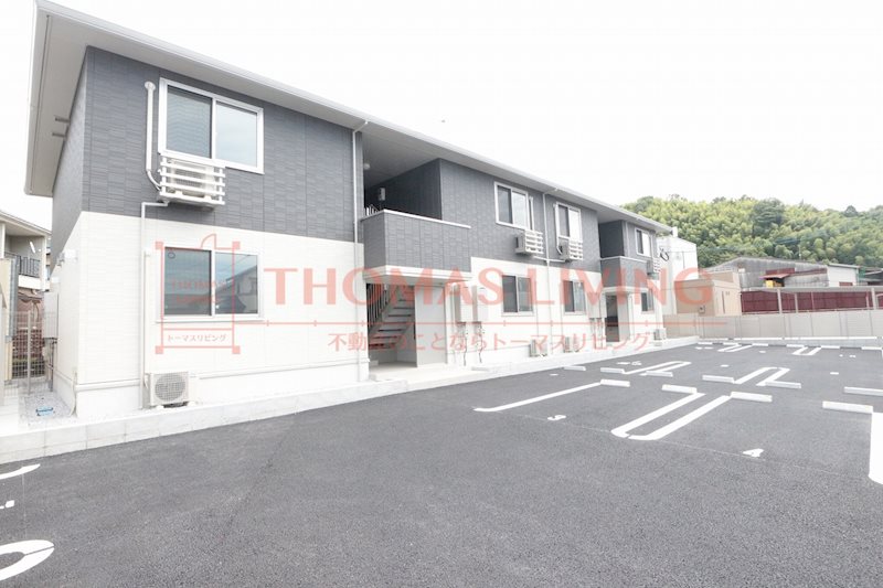 お部屋探しは地域に詳しい当店へ。