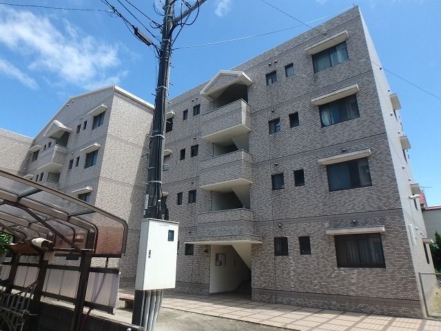 シャトー二日市 外観