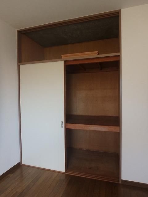 シャトー二日市 収納