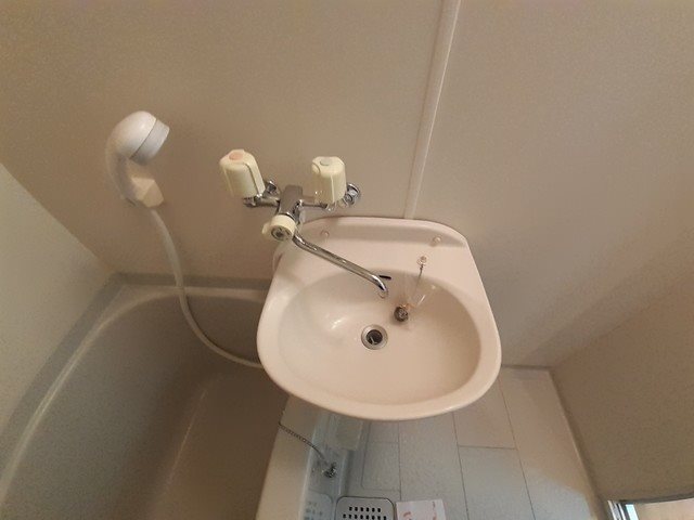 リーブラ都府楼壱番館 洗面所