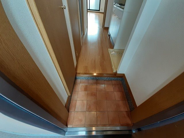 リーブラ都府楼壱番館 玄関