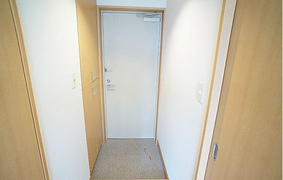 ウェストサイド箱崎 玄関