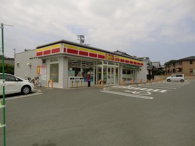 ウェーバーソレイユ  コンビニ