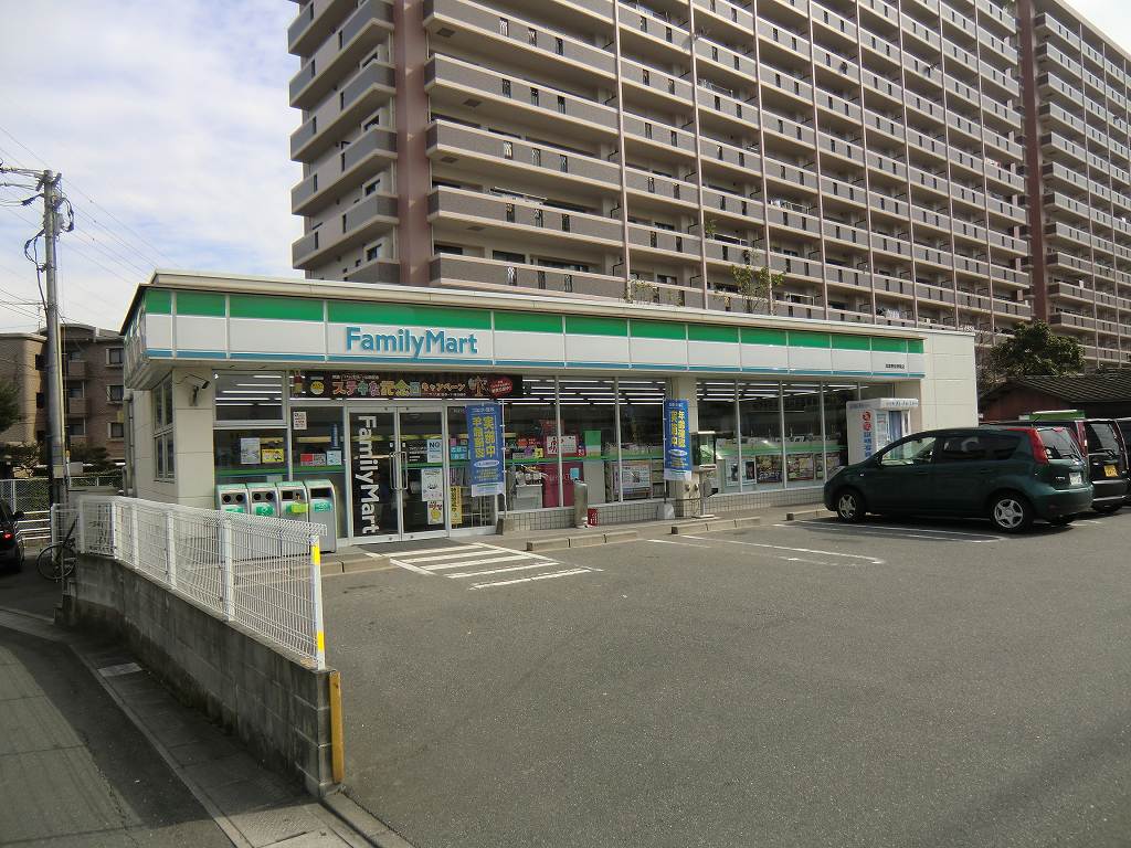 ルーナ・ピエーナ コンビニ