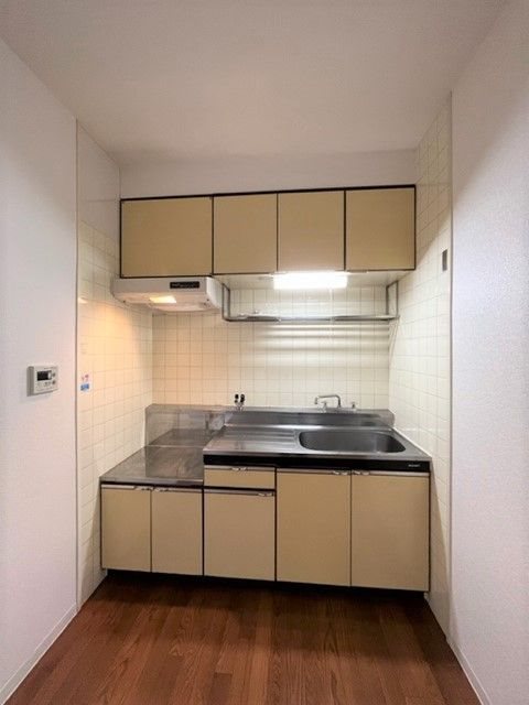 田舎烹ビル キッチン