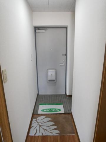 ペーシュ金山 玄関